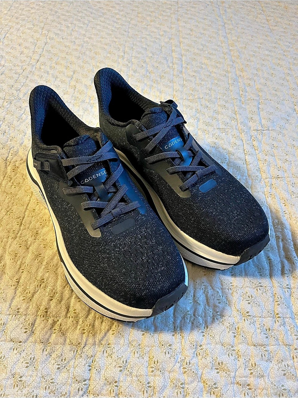 Cadense Original Adaptive Shoe Black & White Athletic Sneakers 9.5 NWOT